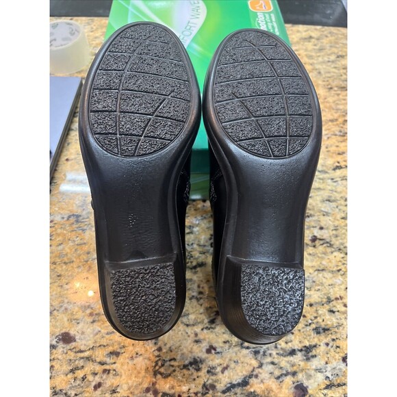 Easy Street Womens Dawnta Comfort Padded Black Ankle Bootie Travel Size 9 WW - Picture 7 of 7